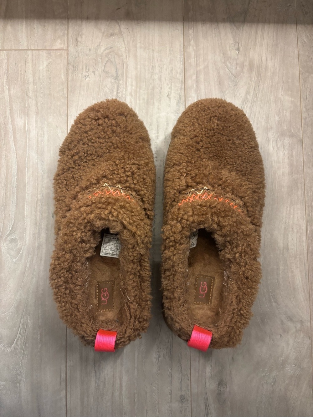 UGG Fuzzy Tasman Platform Slipper